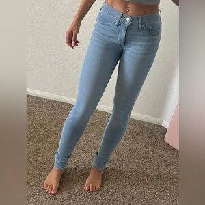 Levis 311 shaping skinny